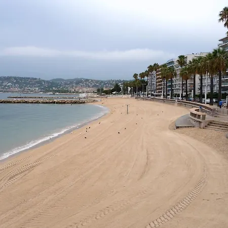 Lägenhet Hello Cote D'azur - Spacieux 3 Pieces A 5 Min Des Plages Antibes